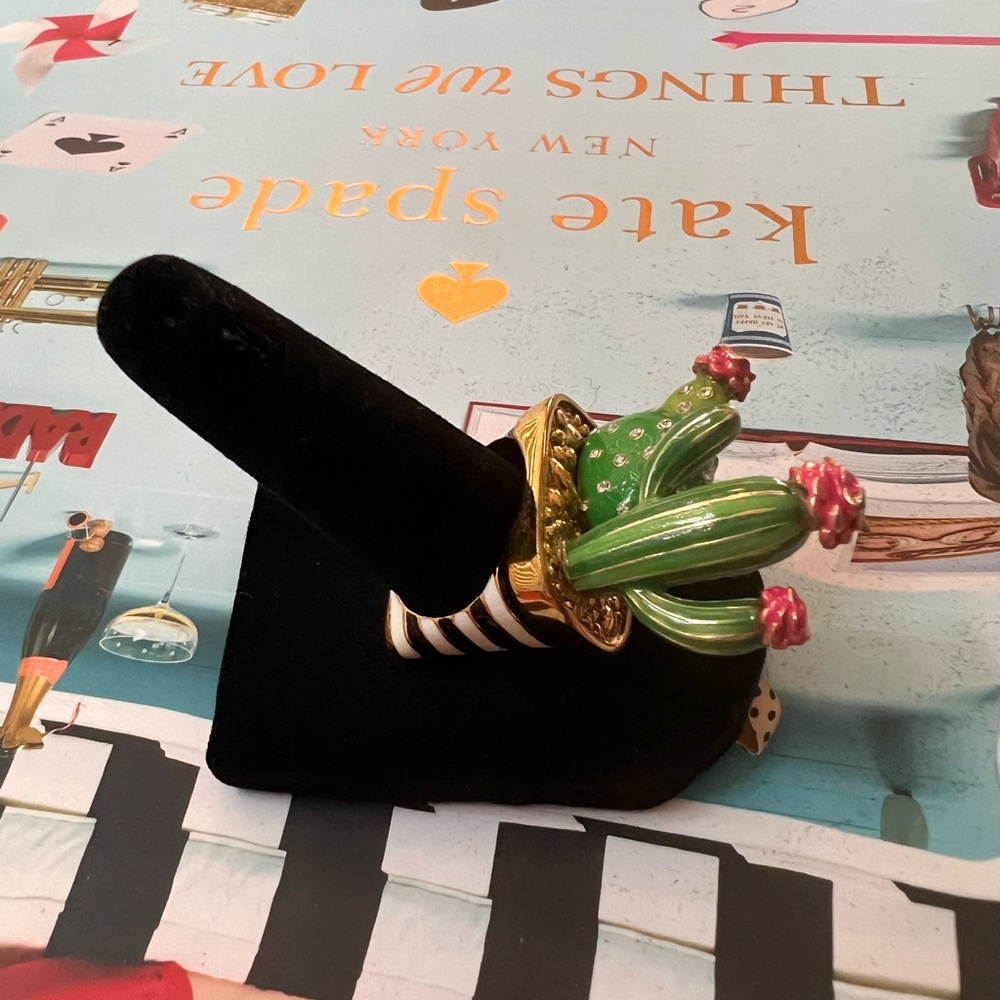 Kate spade, limited edition, cactus statement ring with original duster bag